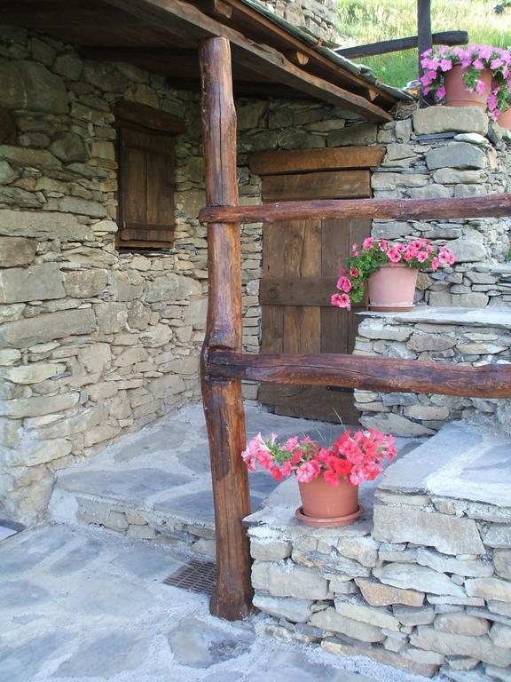 Hotel Agriturismo La Fontana Dell'Olmo Molini di Triora Exteriér fotografie